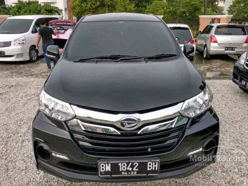 Jual Mobil Daihatsu Xenia 2012 R 1.3 di Jawa Timur Manual MPV Hitam Rp