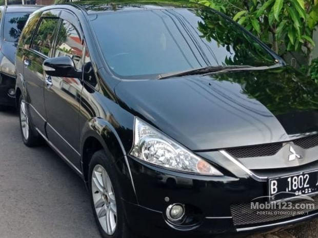 Mitsubishi Grandis GT Mobil bekas dijual di Indonesia 