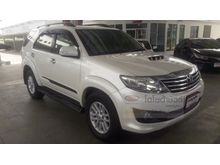 2012 Toyota Fortuner 3.0 (ปี 12-15) V SUV AT