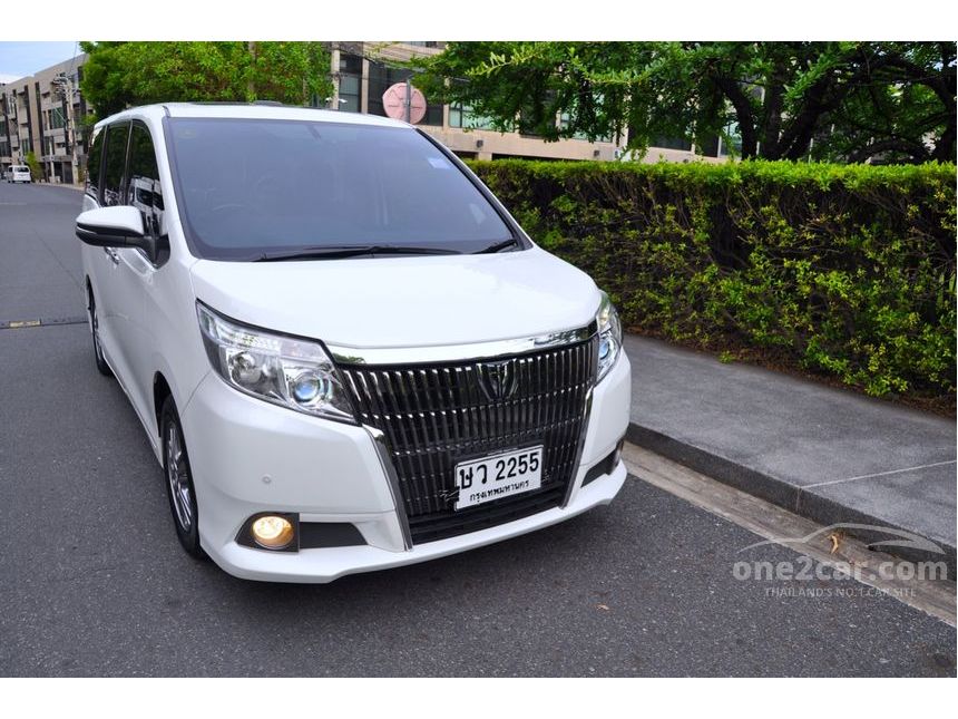Toyota esquire 2015