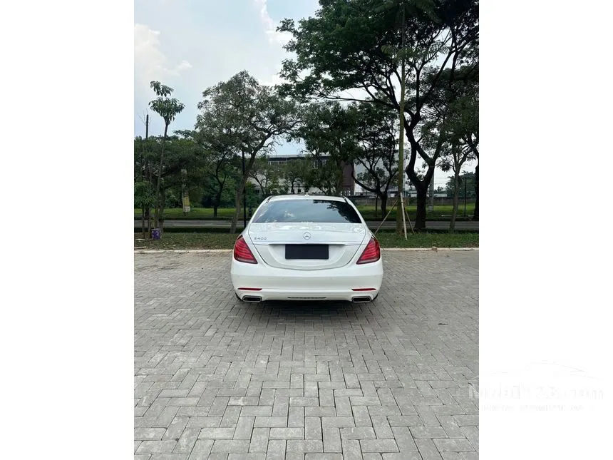 2015 Mercedes-Benz S400 Hybrid Sedan