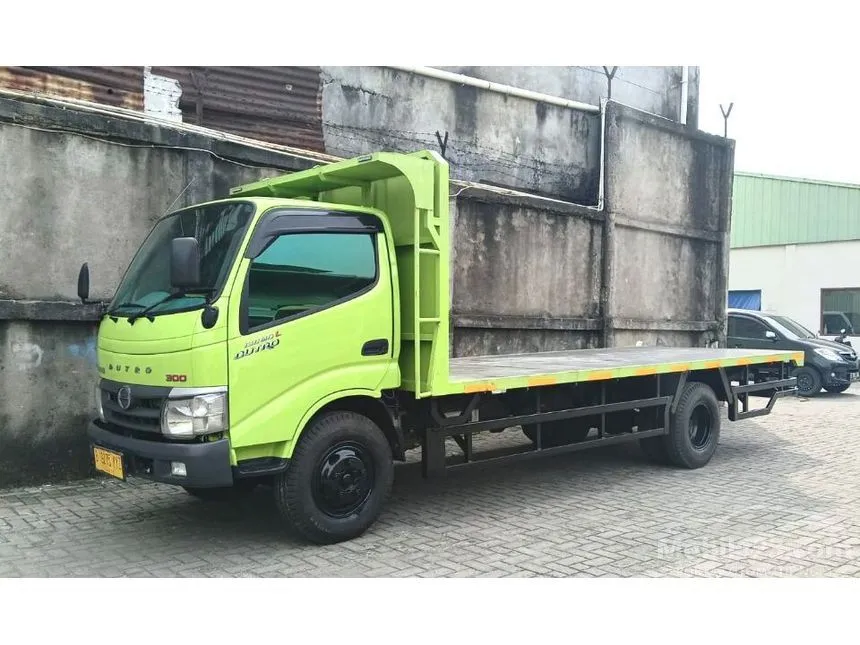 2021 Hino Dutro 130 MDL Trucks