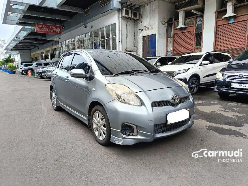 2013 Toyota Yaris E Hatchback