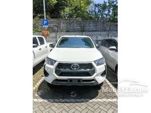 2025 Toyota Hilux 2.4 E Double Cab 4X4 Pickup