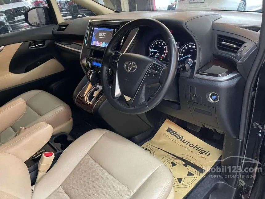 2014 Toyota Alphard X MPV