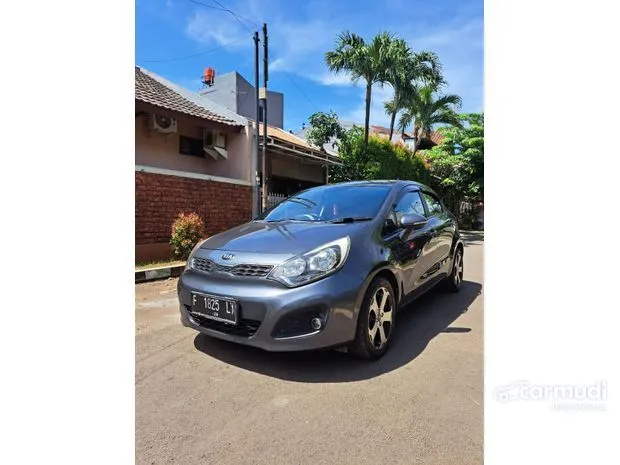 Used KIA Rio Indonesia Abu-abu | Carmudi