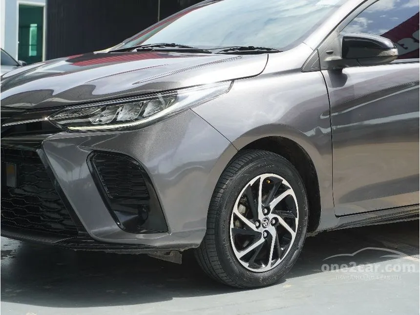 2022 Toyota YARIS Sport Hatchback