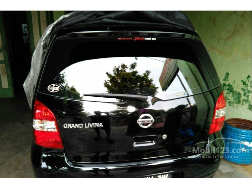 2012 Nissan Grand Livina SV MPV