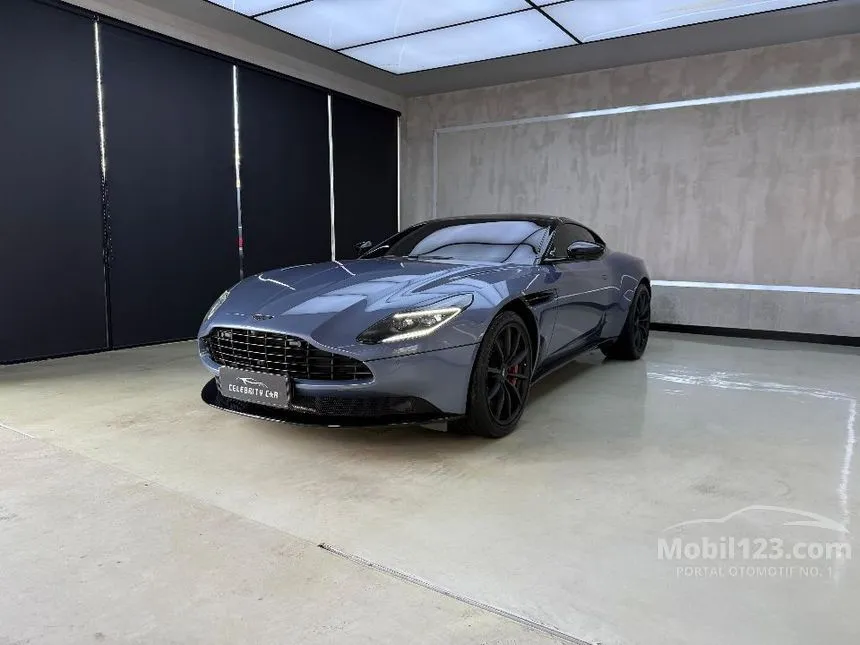 2022 Aston Martin DB11 V8 Coupe