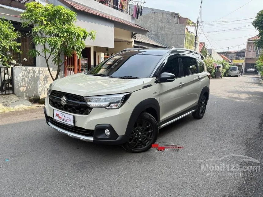 2023 Suzuki XL7 Alpha Hybrid SUV