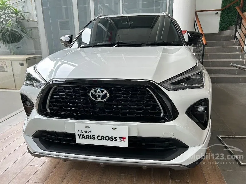 Jual Mobil Toyota Yaris Cross 2024 S GR Parts Aero Package 1.5 di Banten Automatic Wagon Putih Rp 398.200.000