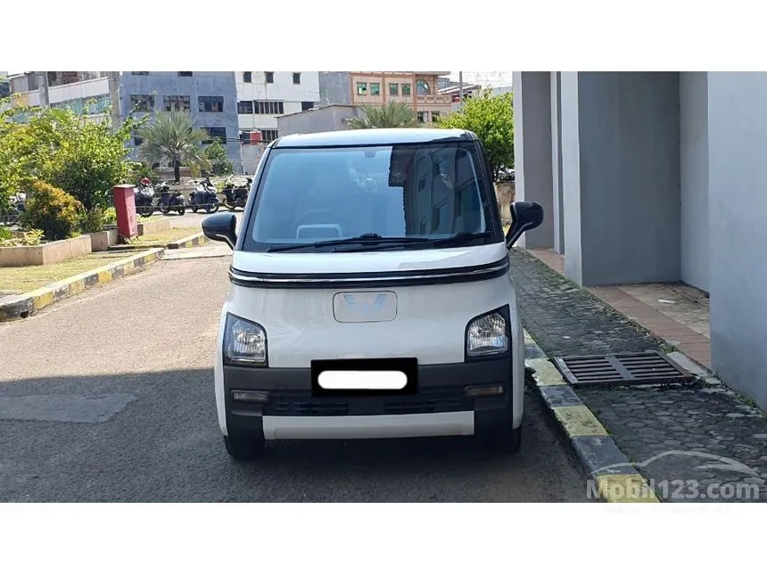 2022 Wuling Air EV Standard Range Hatchback