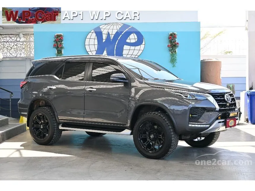 2020 Toyota FORTUNER V SUV