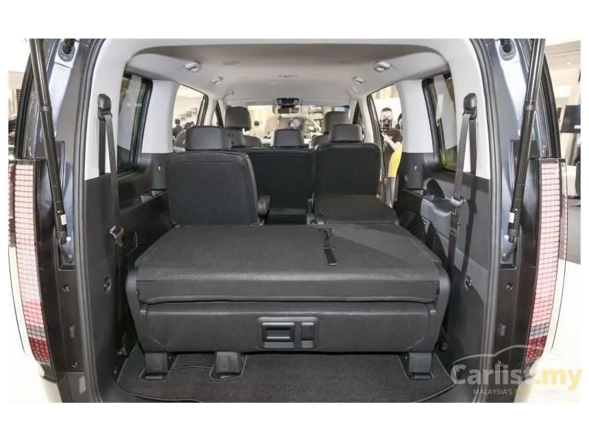 2025 Hyundai Staria Max MPV