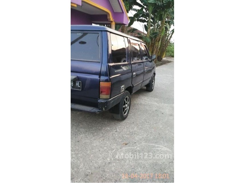 Jual Mobil  Isuzu  Panther  1995 2 3 di Sumatera Utara Manual 