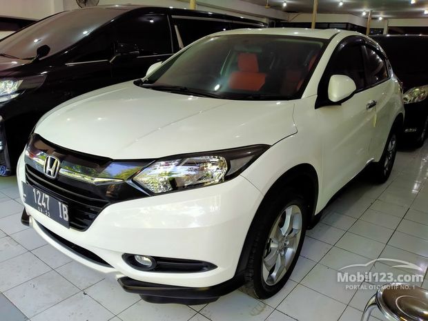 Honda Hr v S Mobil Bekas  Baru dijual di Malang  Jawa  