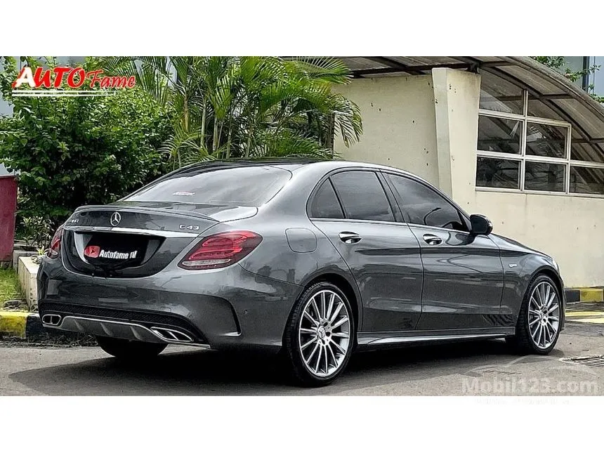 2017 Mercedes-Benz AMG C43 Sedan