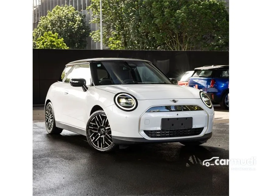 2024 MINI Cooper Cooper SE Hatchback
