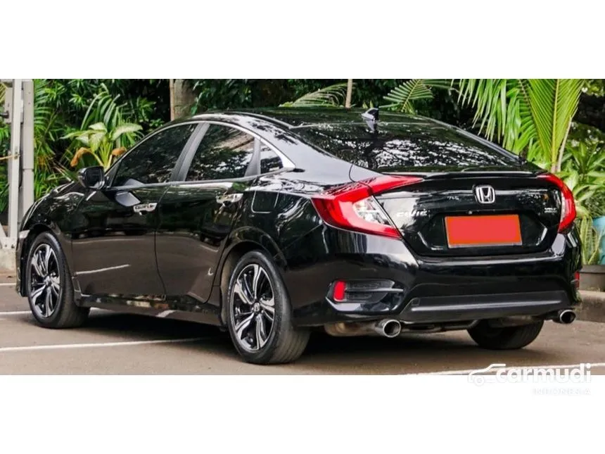 2018 Honda Civic ES Sedan