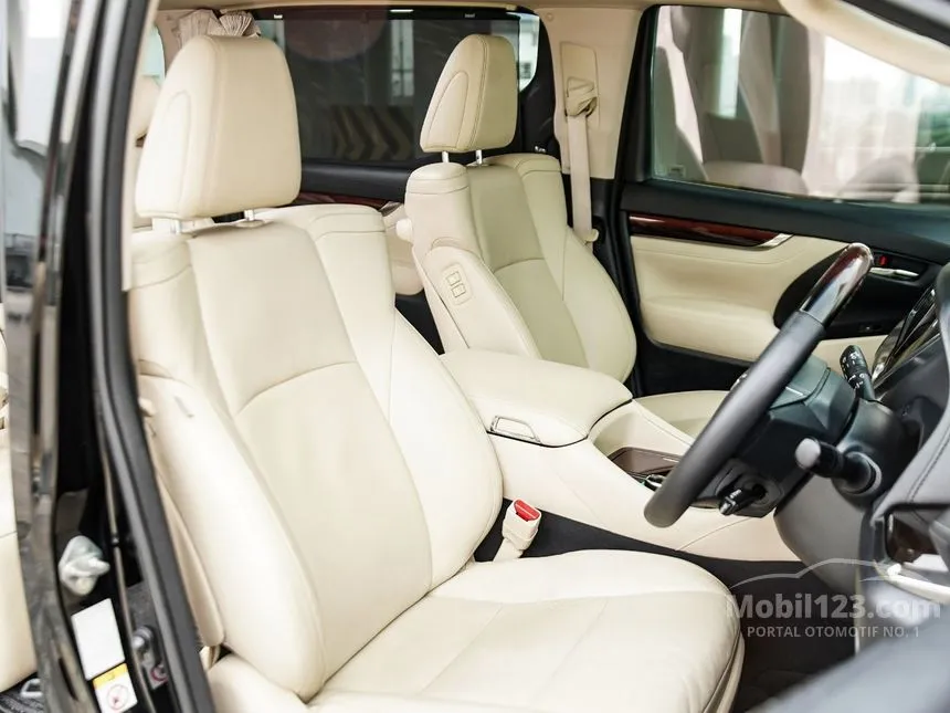 2017 Toyota Alphard G MPV