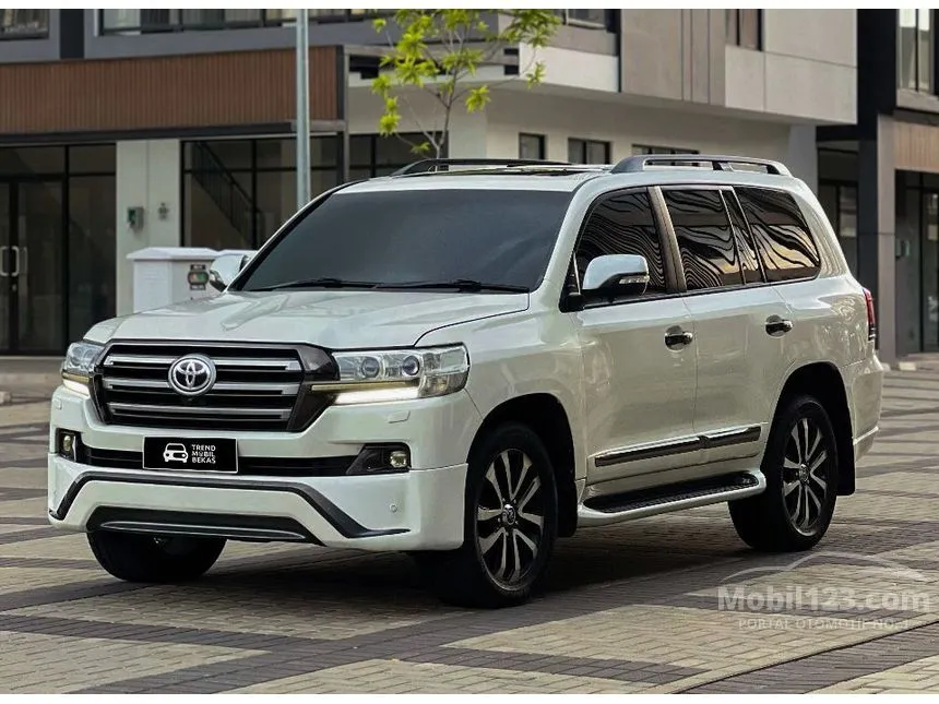2014 Toyota Land Cruiser 200 Full spec SUV