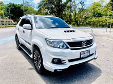 2014 Toyota Fortuner 3.0 (ปี 12-15) TRD Sportivo SUV AT