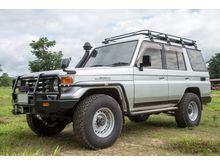 2016 Toyota Land Cruiser 4.6 200 ZX SUV AT