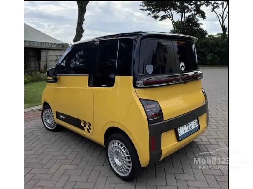 2022 Wuling Air EV Long Range Hatchback