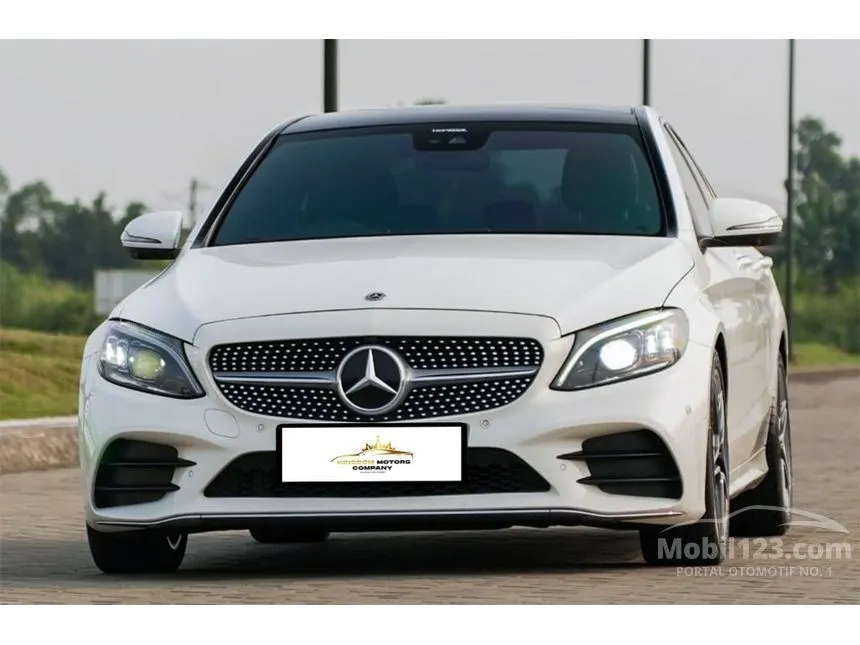 2019 Mercedes-Benz C300 AMG Line Sedan