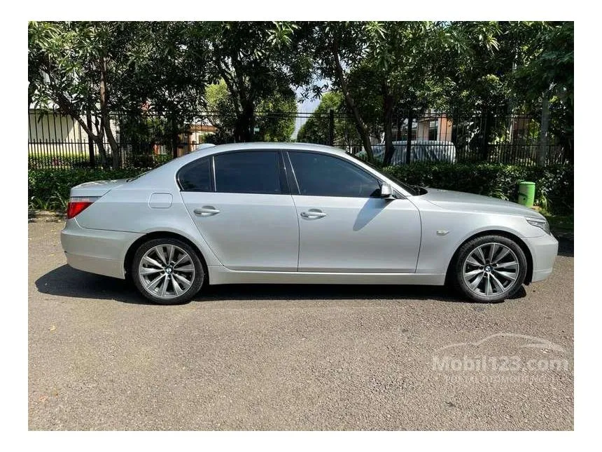 Jual Mobil BMW 530i 2010 E60 3.0 di DKI Jakarta Automatic Sedan Silver ...