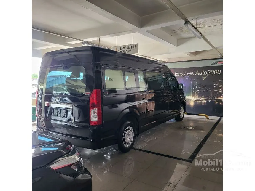 2025 Toyota Hiace Premio Van