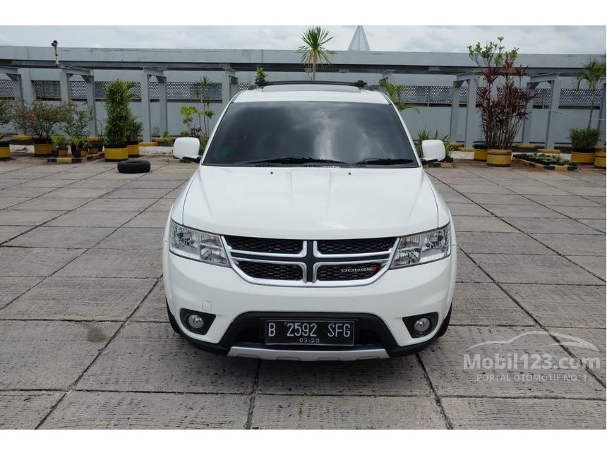 Jual Mobil Dodge Journey 2015 SXT Platinum 2.4 di DKI 