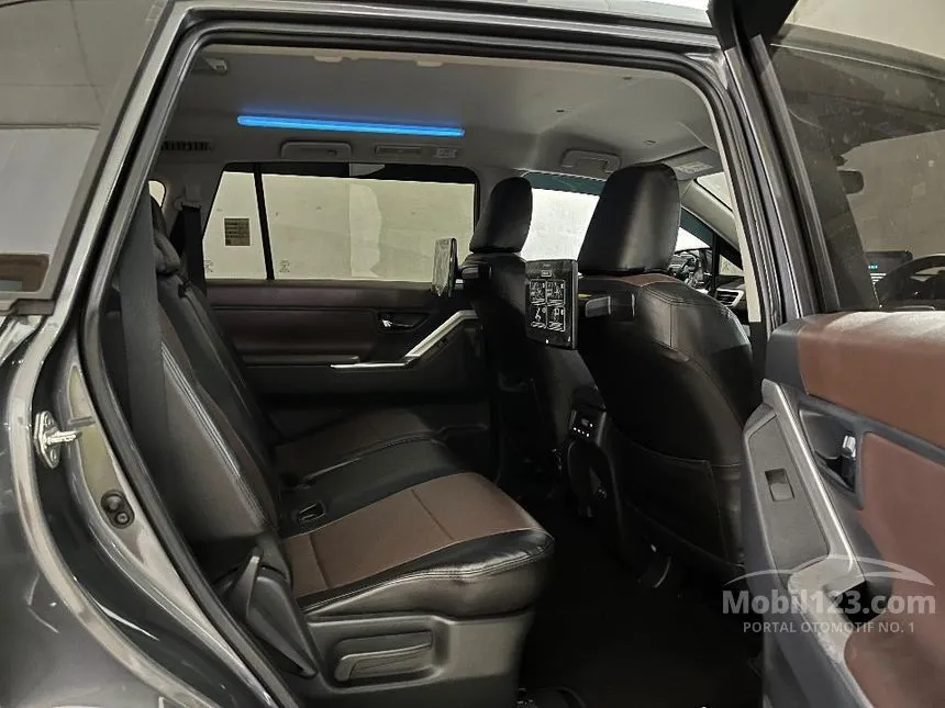 2023 Toyota Kijang Innova Zenix V (Premium Color) MPV