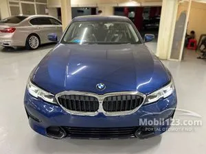 2022 BMW 320i 2.0 Sport Sedan Ready Stock Bunga 0 PERSEN SAMPAI 5 TAHUN