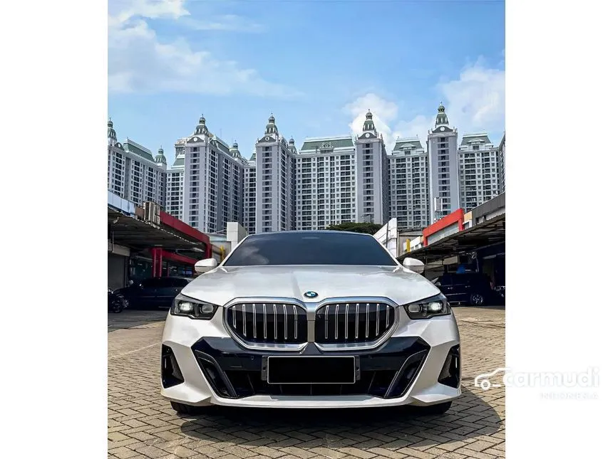 2024 BMW 520i M Sport Sedan