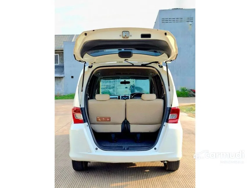 2013 Honda Freed S MPV