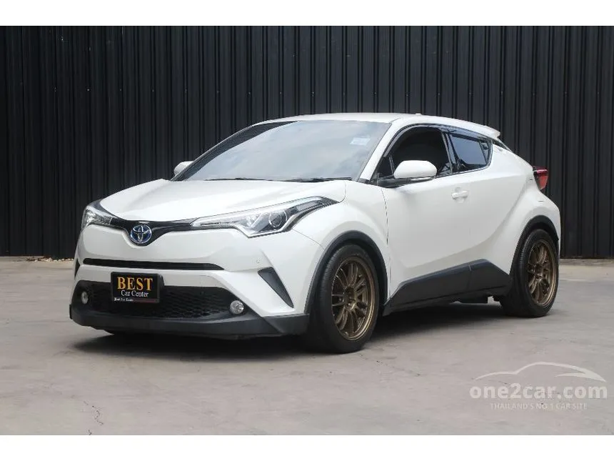 2018 Toyota C-HR Mid SUV