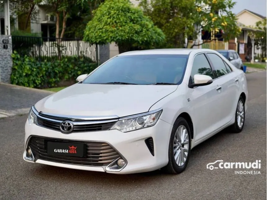 2015 Toyota Camry V Sedan