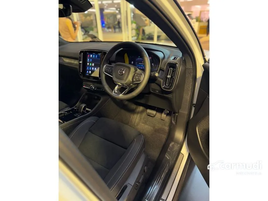 2025 Volvo EC40 Recharge EV SUV