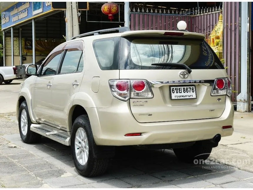 2012 Toyota FORTUNER V SUV