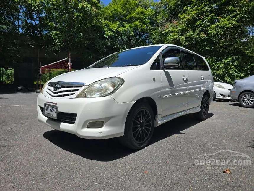 2011 Toyota INNOVA G Wagon