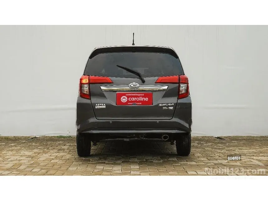 2018 Daihatsu Sigra R Deluxe MPV