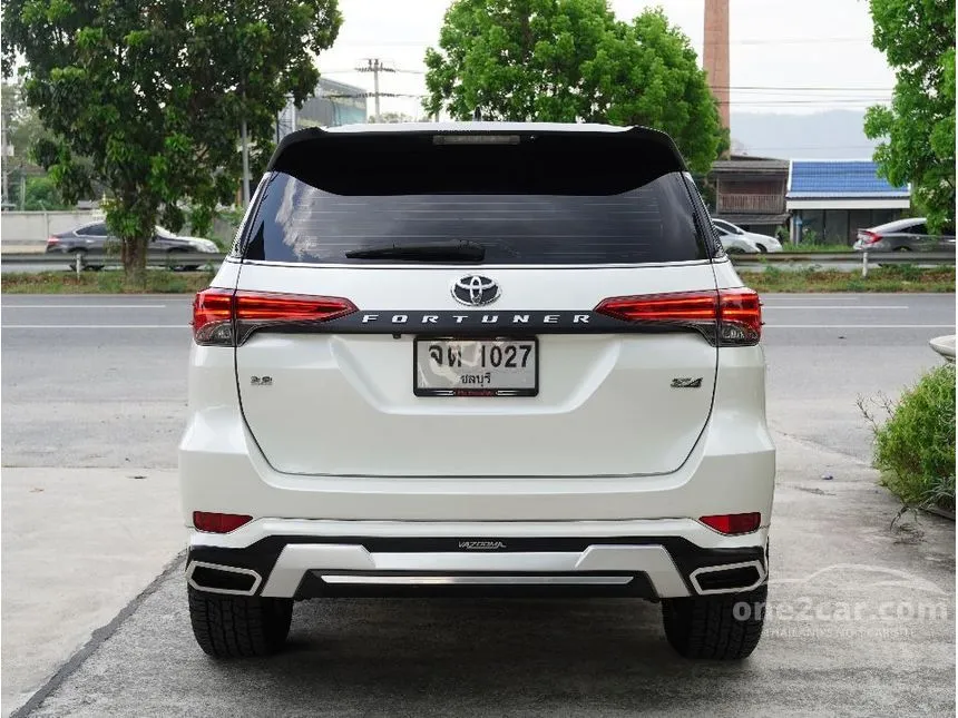 2018 Toyota FORTUNER V SUV