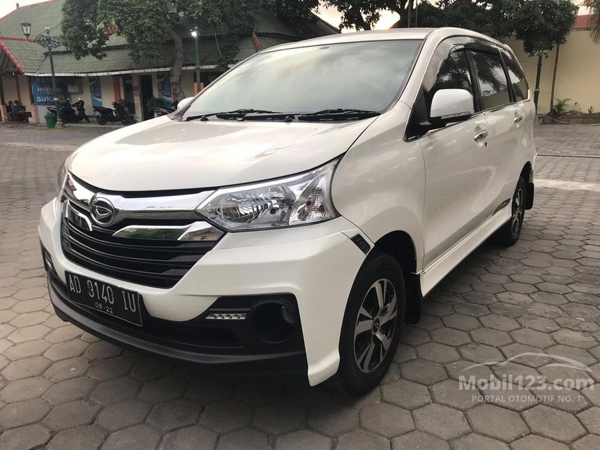 Jual Mobil Daihatsu Xenia 2017 R SPORTY 1.3 di Yogyakarta ...
