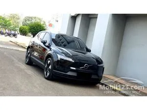 2025 Volvo EX30 Plus SUV