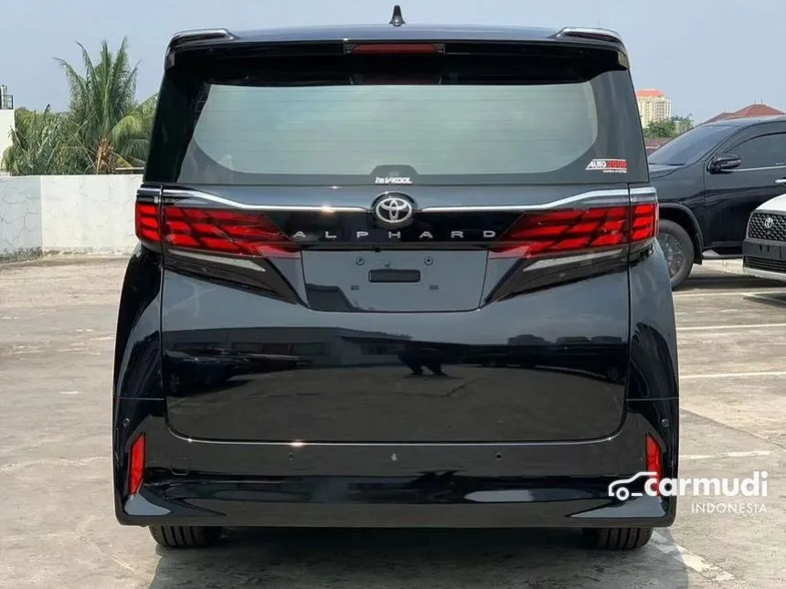 2024 Toyota Alphard HEV MPV