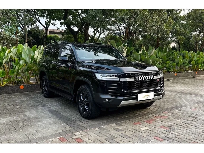 2023 Toyota Land Cruiser 300 GR-S SUV
