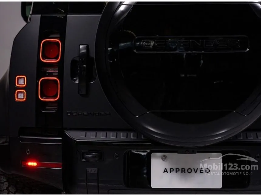 2025 Land Rover Defender 90 X-Dynamic SE P400 SUV