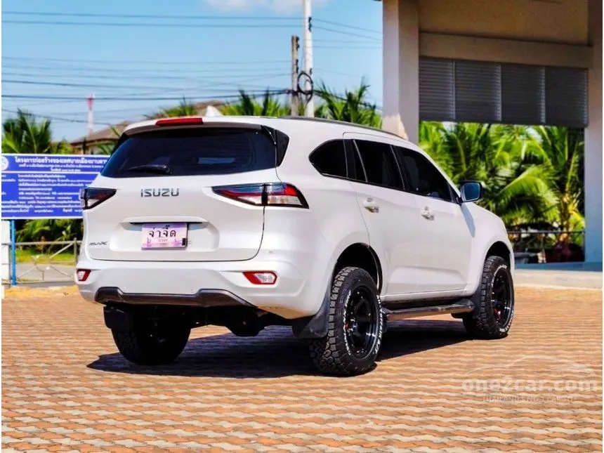 2021 Isuzu MU-X Ultimate SUV