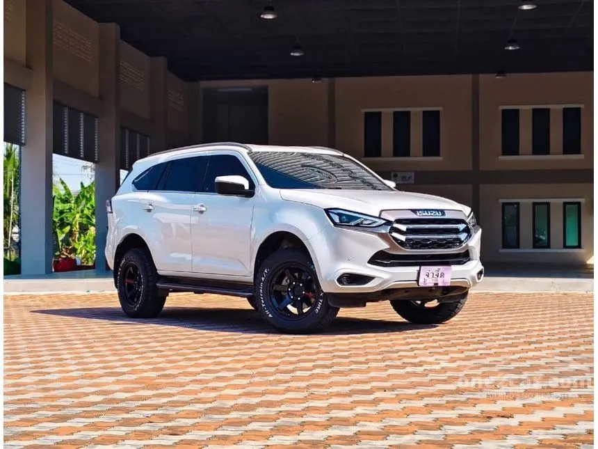 2021 Isuzu MU-X Ultimate SUV